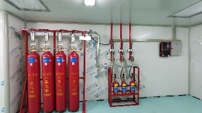 64年廠家告訴你，危化品倉庫可以選擇二氧化碳?xì)怏w滅火設(shè)備保護(hù)嗎？